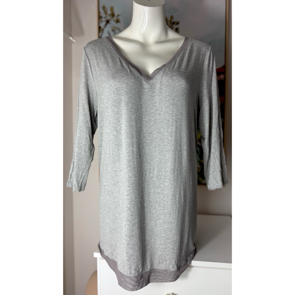 Tres Jolie Heather Grey V-Neck 3/4 Sleeve Top Sheer Mesh Trim Size XL